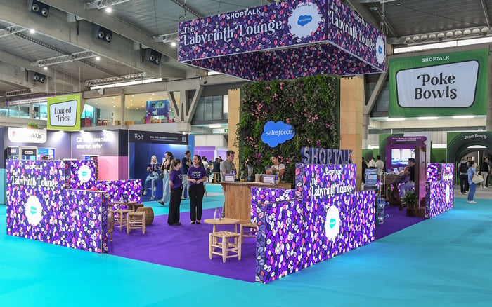 GES designed exhibition feature area named ‘Labyrinth Lounge’ at Shoptalk Europe 2024.}